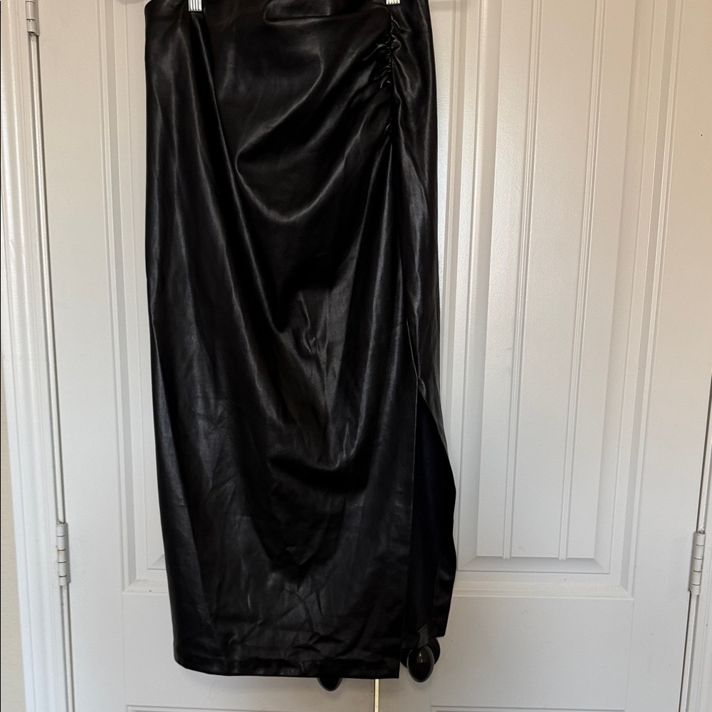 Chic Black Pencil Skirt for Women